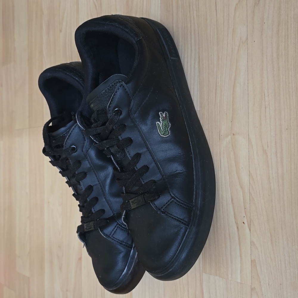 Lacoste Powercourt Classic Black Leather Tennis Style Sneakers Size 10